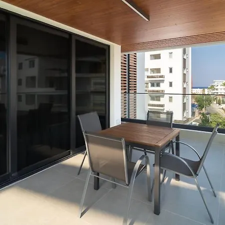 Mackenzie Story 2 Bdr Luxe Flat Appartamento Larnaca