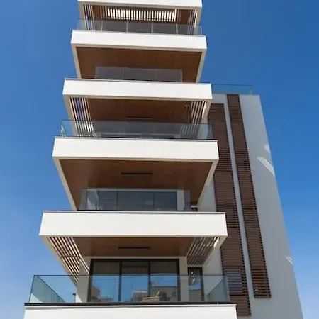 Mackenzie Story 2 Bdr Luxe Flat Appartamento Larnaca
